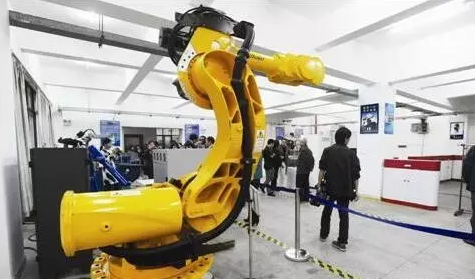 機器人本體與系統集成  二者互相滲透趨勢明顯