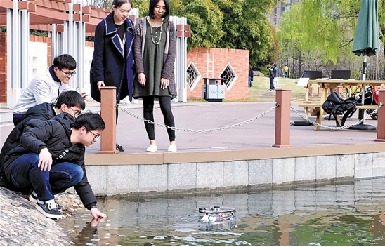 杭電大學生造水質監(jiān)測機器人 助力污染治理