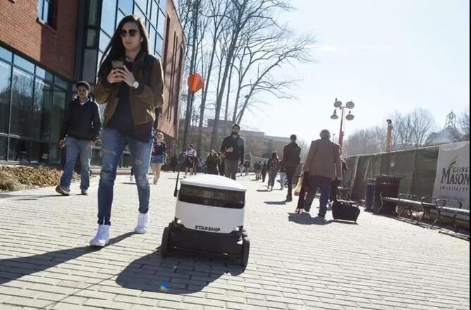 【中德睿博·海外】自動送貨機器人將進 100 所美國大學