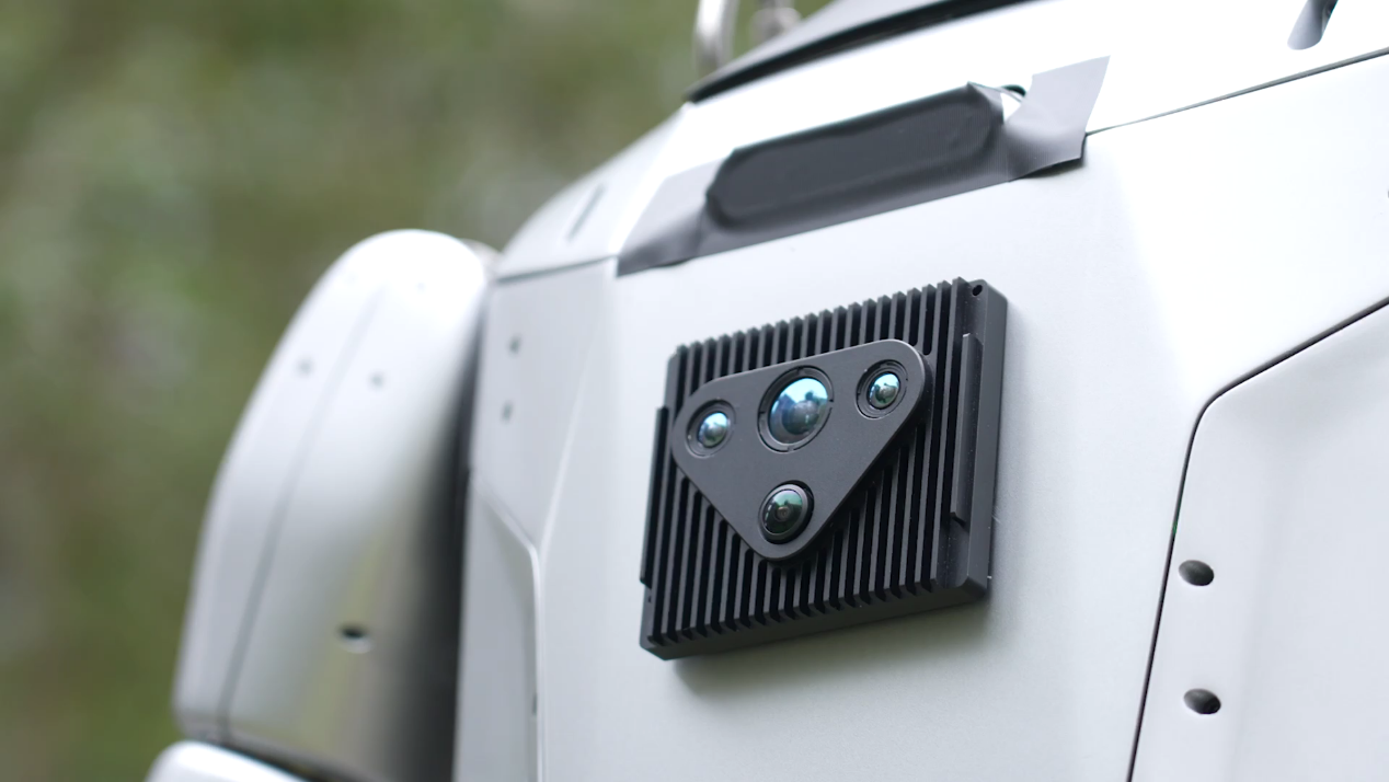 奧地利駐華領(lǐng)事盛贊鹿明機(jī)器人 LUS2人形機(jī)器人展現(xiàn)全球領(lǐng)先技術(shù)