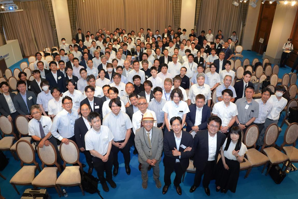 越疆科技于日本名古屋首發新品，人形機器人全球量產交付