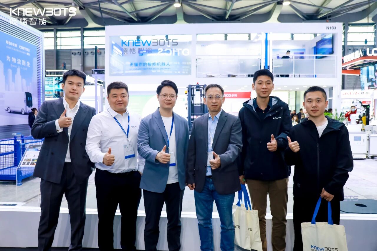 曉悟智能與智馳致遠簽署戰略合作 共探“軟件定義機器人”在光通信行業的創新突破